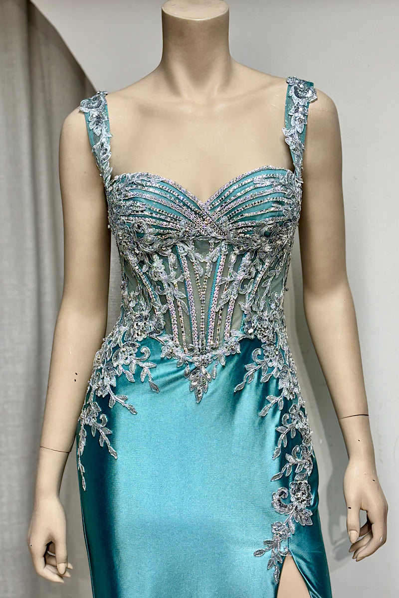 Embroidered Ruched Back Fitted Formal