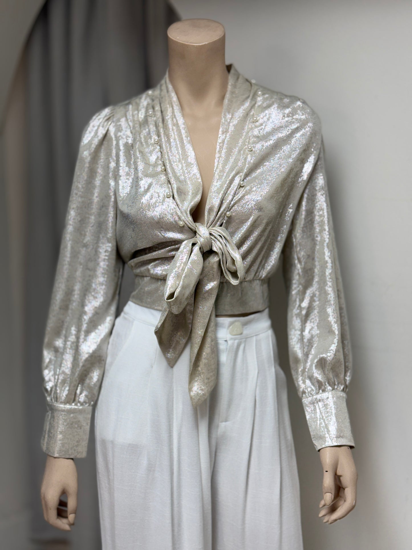 Tie-Waist Long Sleeve Crop Top