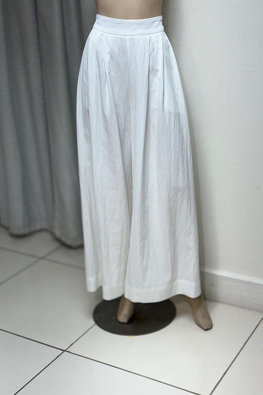 Elastic Waist Wide Legged Pant