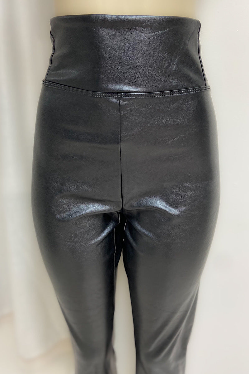 Curvy Faux Leather Leggings