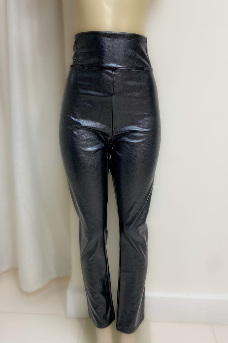 Curvy Faux Leather Leggings