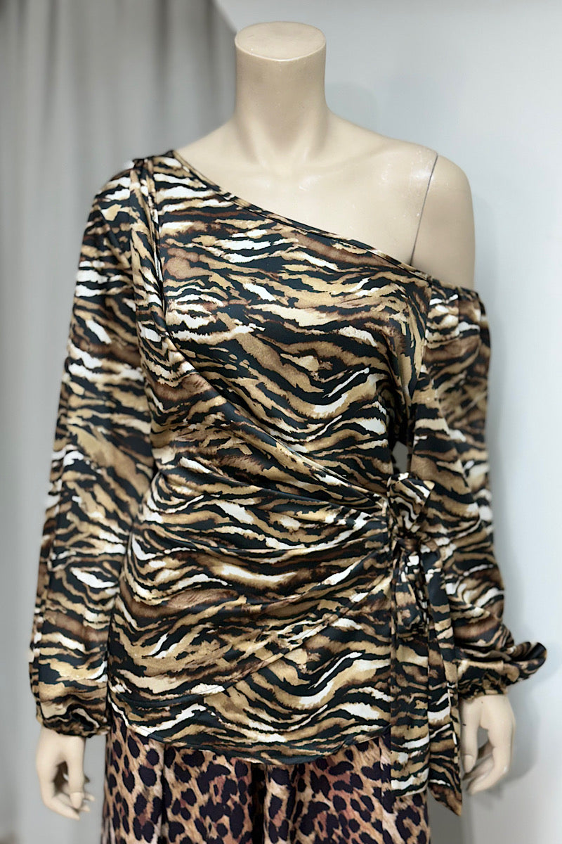 Off One-Shoulder Animal Print Top