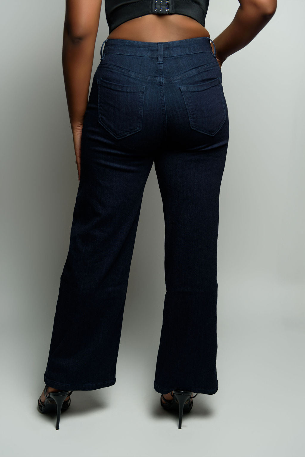 High-Waist Wide Legged Jeans