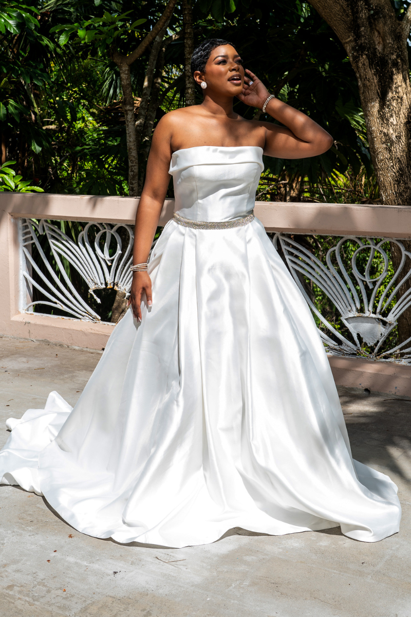 Tube Rhinestone Belt Wedding Dress
