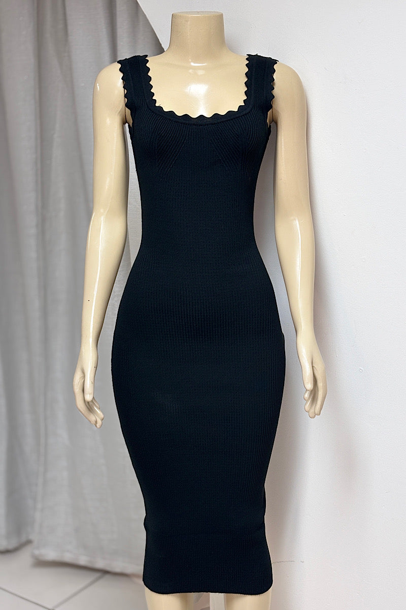 Knitted Bodycon Scalloped Neckline Dress